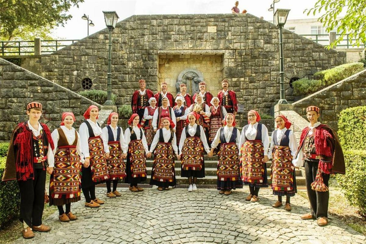 Hotel Park Дрниш Екстер'єр фото